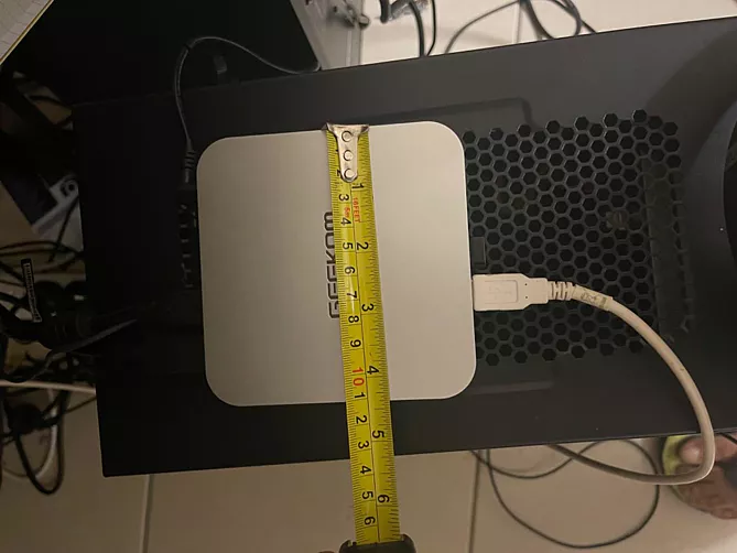 small portable pc - geekom a8